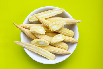 Raw, fresh yellow baby corn