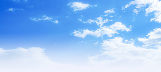 青空と白い雲   ワイド  