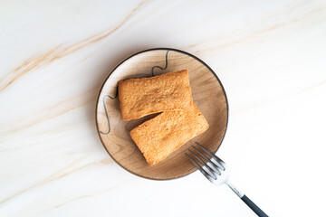 Financiers on Wooden Plate⑥