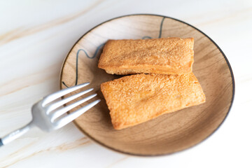 Financiers on Wooden Plate12