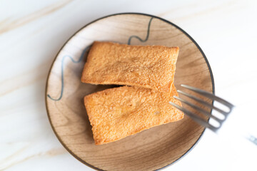 Financiers on Wooden Plate11