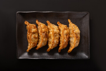 揚げ餃子