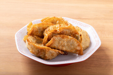 揚げ餃子