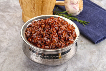 Red steamed rubine rice garnish