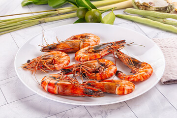 Hot boiled big tiger prawn