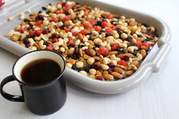 A mixture of peas and dried fruits is even beneficial for health, since it combines the power of both components