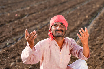 indian farmer waiting of rain