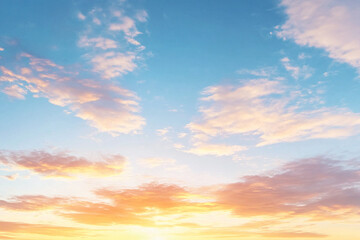 Obraz premium Bright yellow sunrise bathes the sky in warm hues at dawn