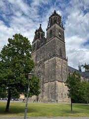 Magdeburger Dom an der Elbe