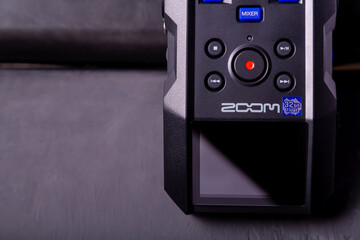 illustrative editorial content, zoom h6 essential sound recorder fragment