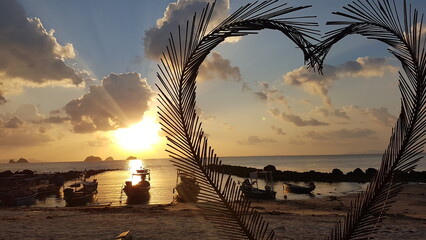 Naklejka premium sunset on the beach in koh samui
