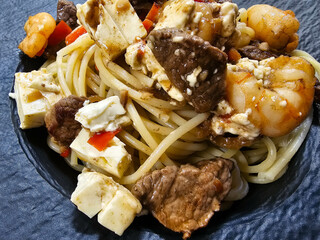 Surf and Turf Rindfleisch mit Garnelen
