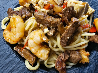 Surf and Turf Rindfleisch mit Garnelen