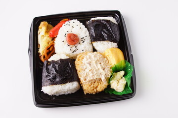 おにぎり弁当