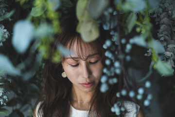 植物と女性