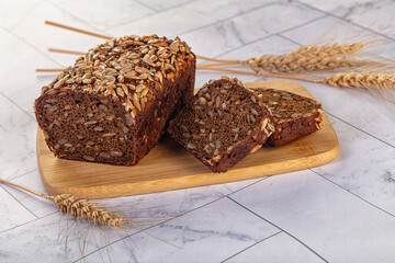 Browl rye bread with seeds