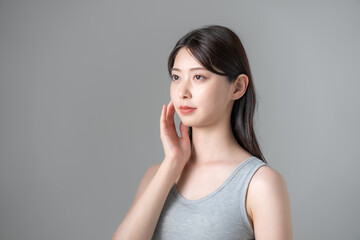 女性　ビューティー　スキンケア