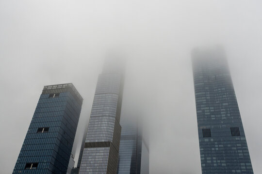 Heavy fog in New York City 