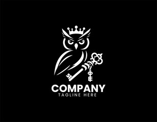 Fototapeta premium Wise Owl With Crown Holding Key Ancient Knowledge Royal Wisdom Vector Logo Design
