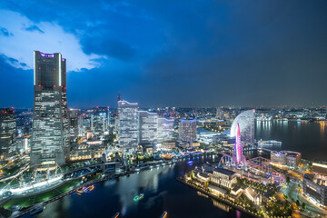 Fototapeta premium 日本の神奈川県横浜市みなとみらいの夜景