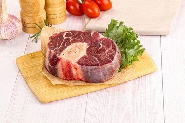 Raw beef ossobuco for roast