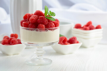 Mascarpone cream with fresh raspberries.