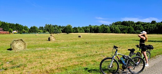 wręcza obok Santiago w Mszczonowie © mobile