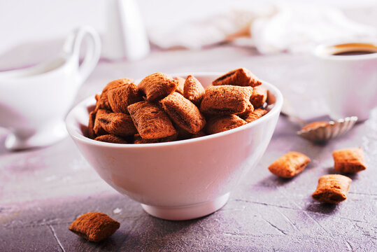 dry breakfast in white bowl