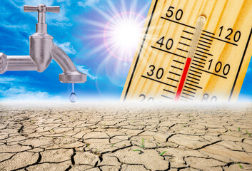 Ein Thermometer zeigt auf seiner Skala große Hitze im Sommer