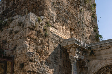 The Arch of ancient times. The famous gate, built in honor of the ancient Roman emperor. The Arc de...