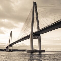 Obraz premium Stunning bridge captured from worms eye angle in arctic landscape with dramatic features