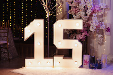 decorative sign with the number 15