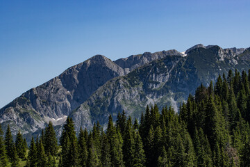 Wunderschöne Aussicht auf Hochland in Montenegro