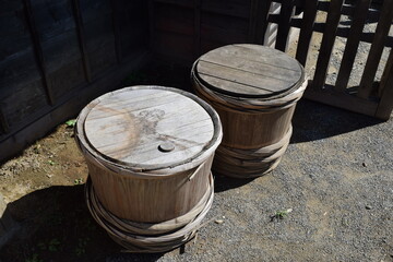 木製の樽 和式の保存容器