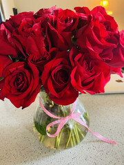 Glass Flower Vase with Bouquet of Vivid Red Roses