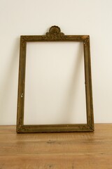 Photo frame outline, Close-up