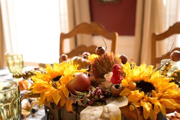 Thanksgiving table centerpiece with bright festive atmosphere