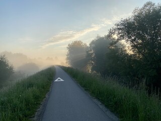 Nowy Sącz EuroVelo wschód słońca.