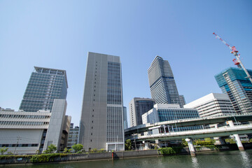 昼の大阪府大阪市北区中之島からみた大阪の風景