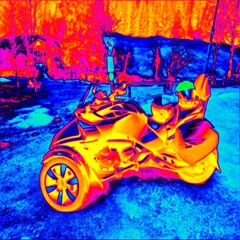 Three-wheeled touring motorcycle.  Thermal photography