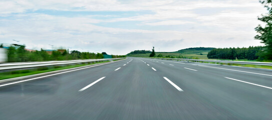 Obraz premium Motion blur of empty highway road