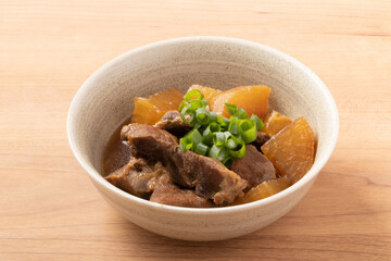 豚ほほ肉　煮込み
