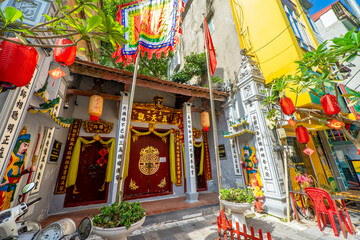 Dinh Dong Thanh Communal House, historical and cultural relic at old quarter.