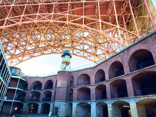 Fort Point unter der Golden Gate Bridge in San Francisco (Kalifornien, United States)