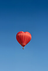 Fototapeta premium 애드벌륜, 열기구, 컨셉, 사랑의 날개, 날다, 하트, 사랑을 띄우다, 신혼, 사랑을 날리다, 구름위를 나는 사랑