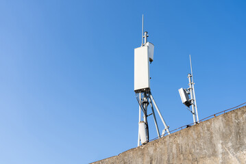 Mobile communication base station on rooftop