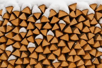 Gordijnen Gathering and organizing firewood for heating purposes © AIArtistry