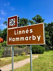 Schild Linnés Hammarby in Schweden