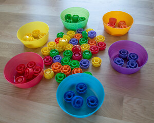 Ideas for educational games with children at home with various objects from everyday life. Using...