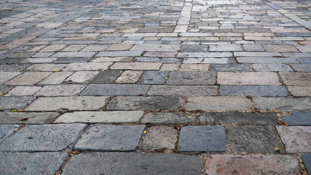 The floor paved with stone bricks